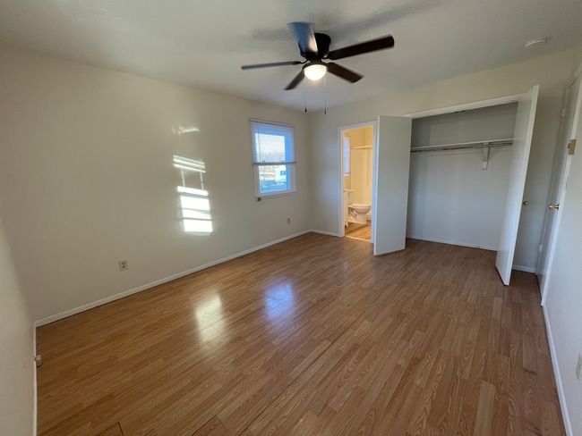 Building Photo - 418 Hillcrest Dr