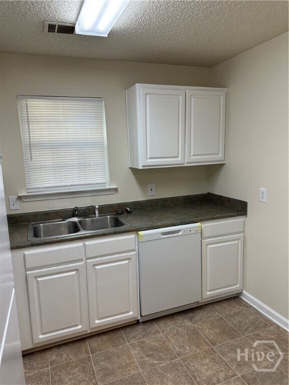 Building Photo - 310 Tibet Ave