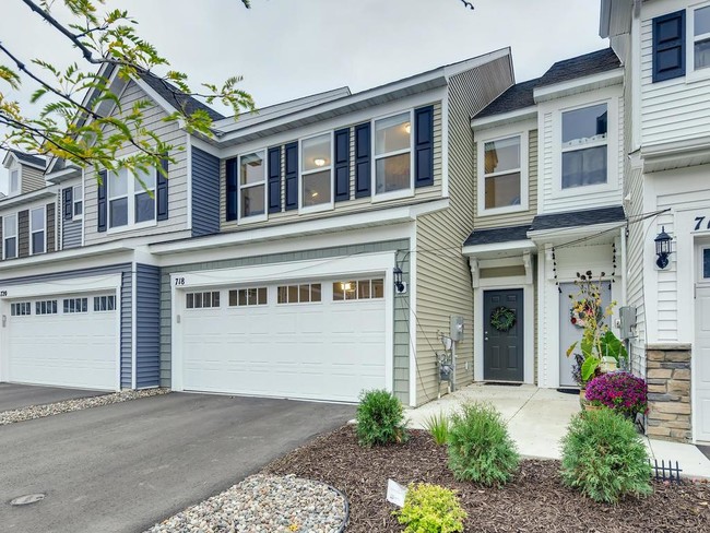Building Photo - 718 Maggie Way