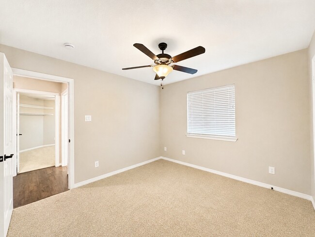 Building Photo - 1823 Strongs Ct