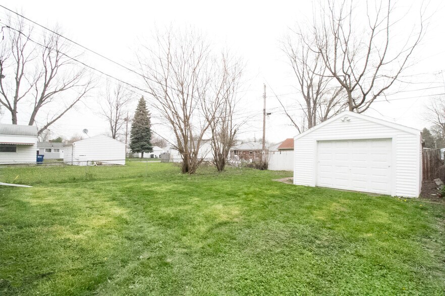 Building Photo - 3652 Dixie Dr