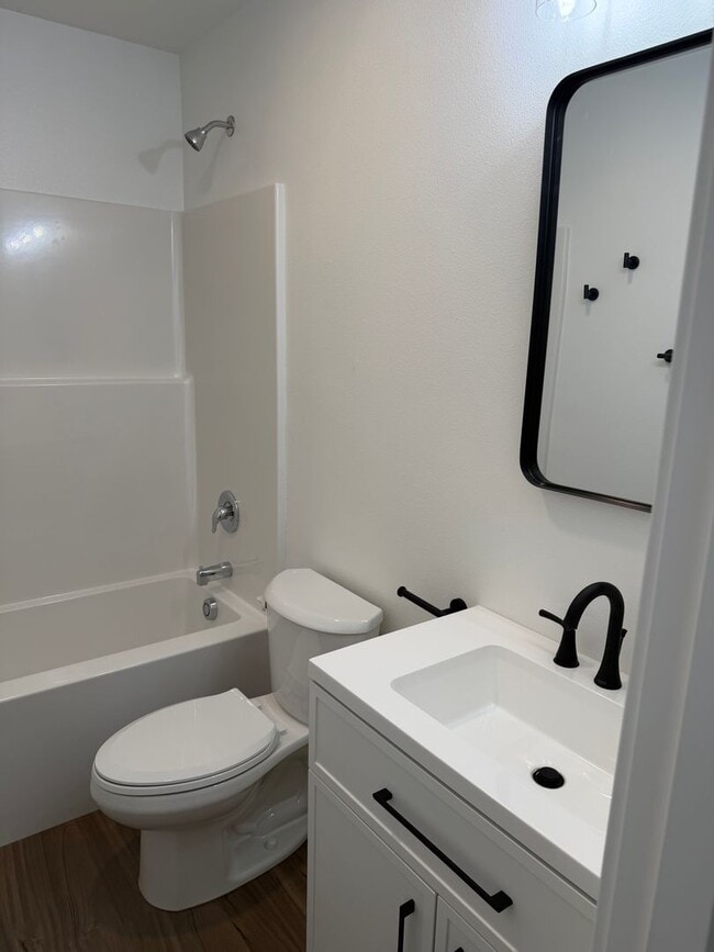 Building Photo - Brand new 3 bedroom 3 full bath townhouse in Thurston! $1,000 OFF YOUR FIRST MONTH'S RENT!