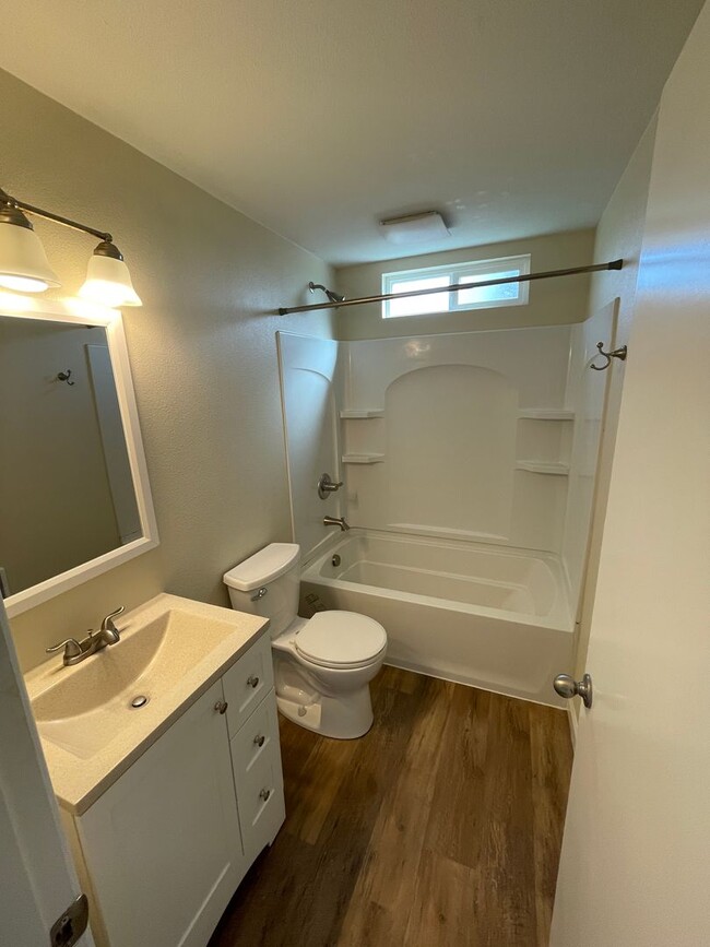 Building Photo - What the luxury of your OWN bathroom?