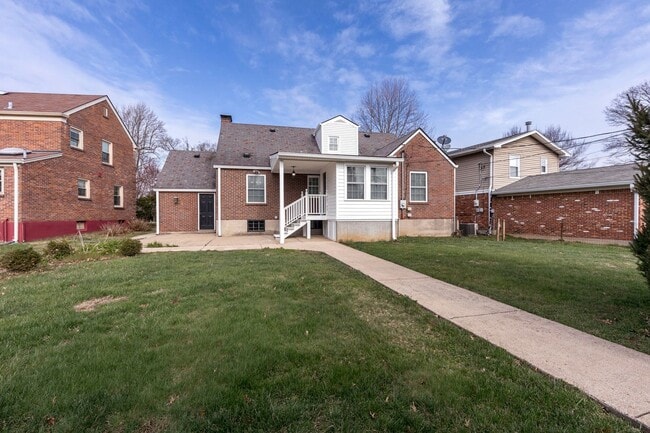 Building Photo - 2664 Kings Hwy