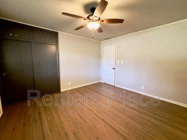 Building Photo - 4051 E 46th Pl