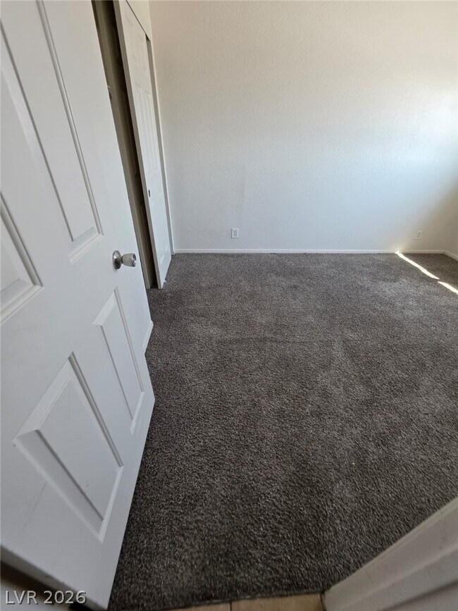 Building Photo - 412 W Monroe Ave