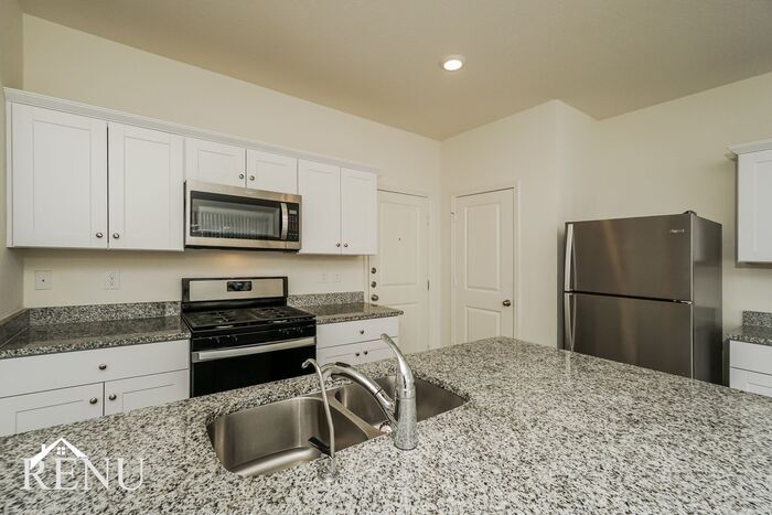 Building Photo - 5006 Dawn Break