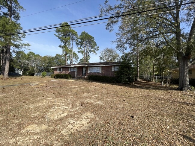 Building Photo - 1920 Charlton Dr