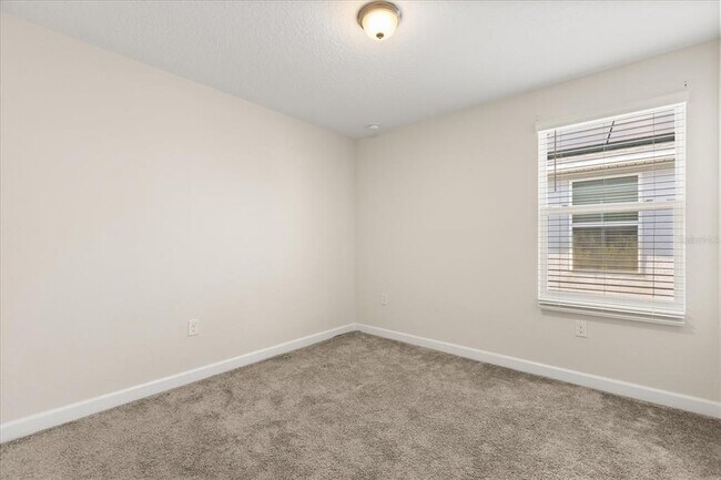 Building Photo - 9131 Cut Shot Dr