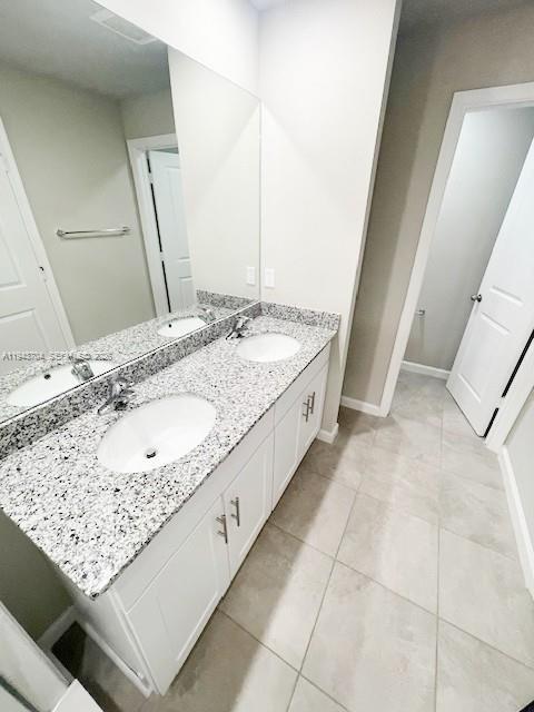 Building Photo - 3939 SE Mentmore Ln