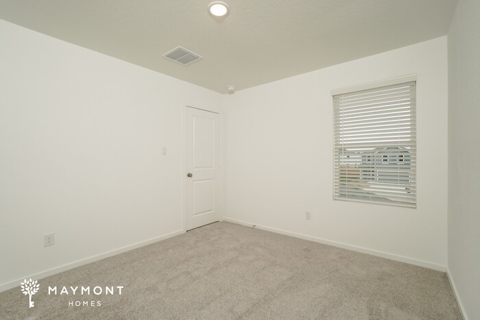 Building Photo - 10115 Gap Crk