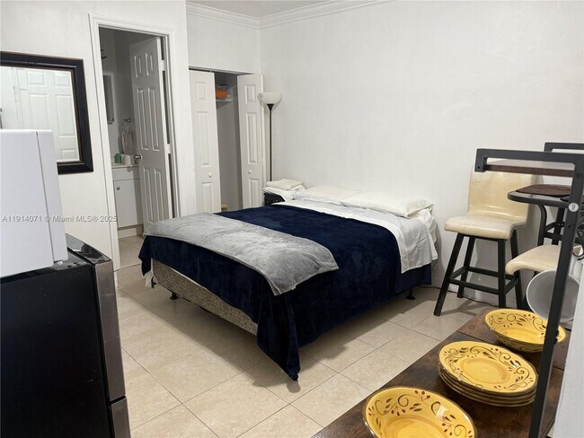 Primary Photo - 9331 SW 166th St