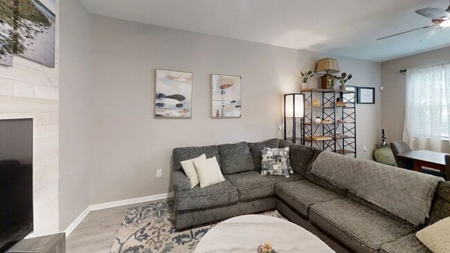 Building Photo - Charming 3BR Townhome in Championsgate