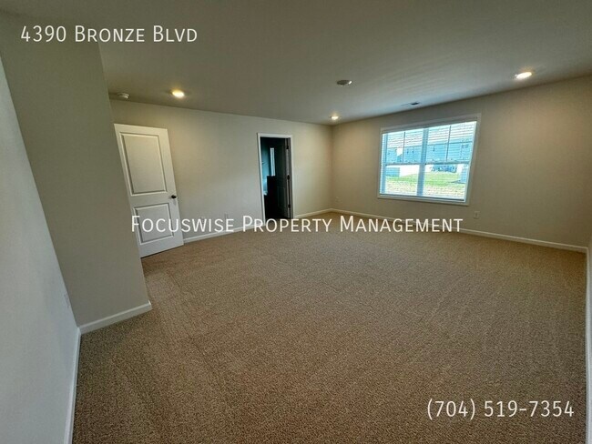 Building Photo - 4390 Bronze Blvd