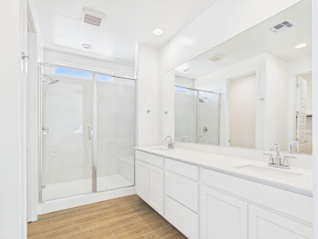 Building Photo - Brand new home with Casita