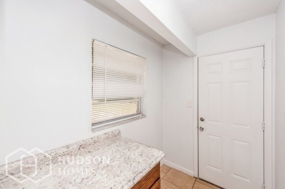 Building Photo - NOW AVAILABLE! 410 Ruby Ave, Deland, FL, 3...