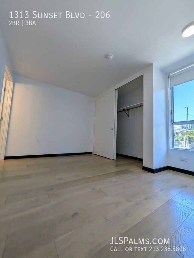 Building Photo - 1313 Sunset Blvd