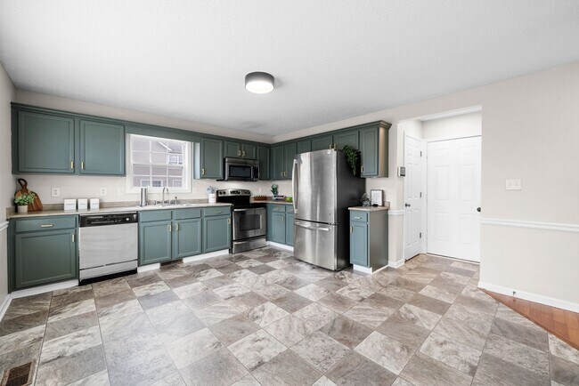 Building Photo - 1438 Addison Dr