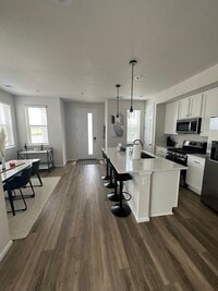 Building Photo - Modern Loveland Living | 3-Bed, 2.5-Bath Home with Garage