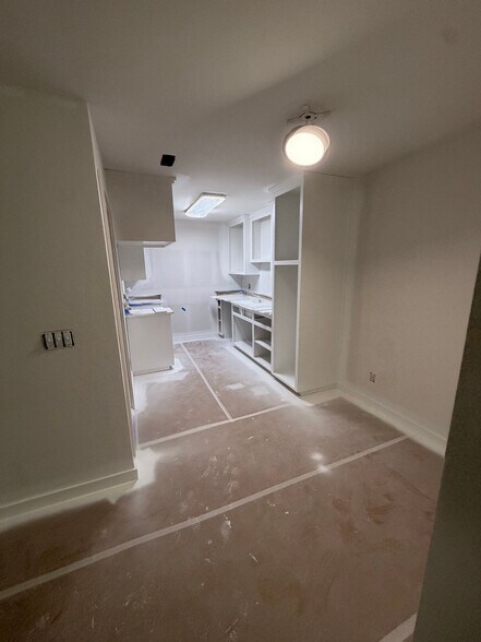 Building Photo - 4395 W Thrasher Dr