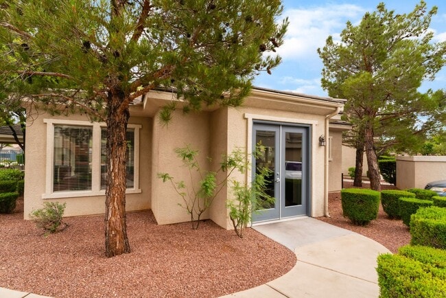 Building Photo - Beautiful, upgraded 2 story townhouse unit...