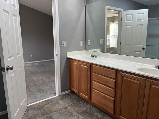 Building Photo - 8217 Beaded Stone St