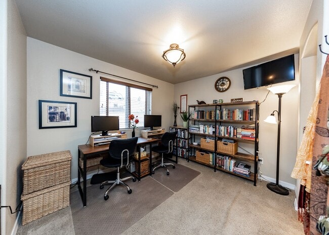 Building Photo - Gorgeous Gold Hills Mesa 2 Bedroom