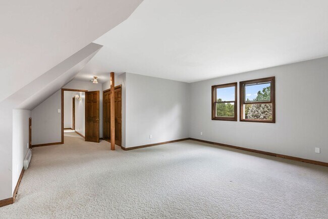 Building Photo - Beautiful 5-Bedroom + Office, 4-Bath Home in Northwest Fort Collins!