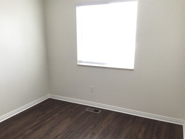 Building Photo - 3354 W 500 N