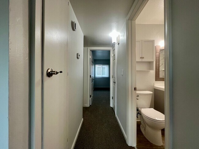 Building Photo - Modern Renovated 2-Bedroom in Santa Clara | Prime Location Near Apple, Nvidia & Major Highways