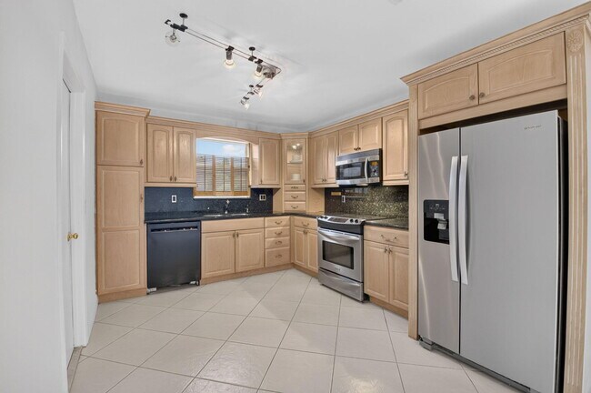 Building Photo - 4599 Betelnut St