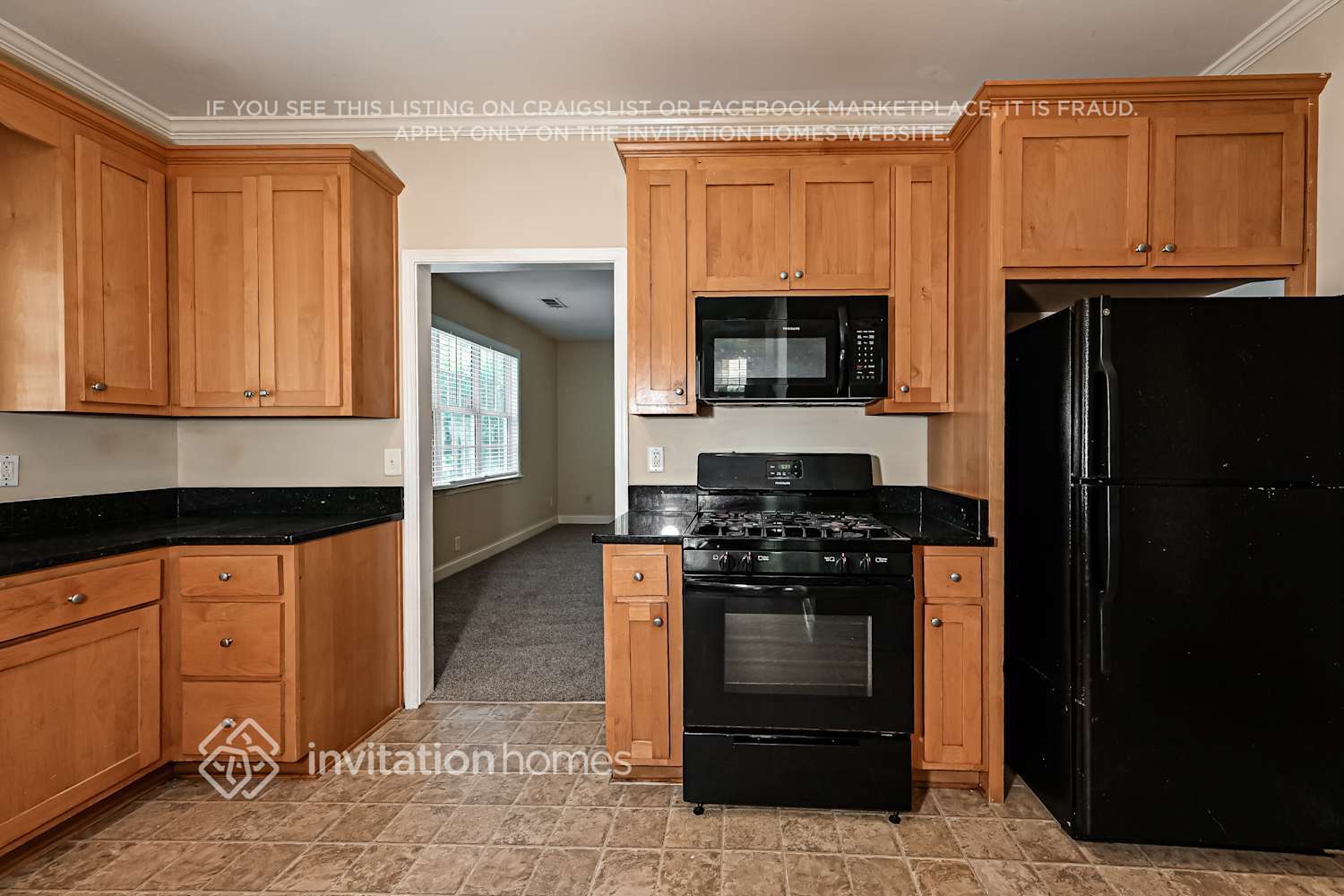 Building Photo - 909 Lakeside Ct