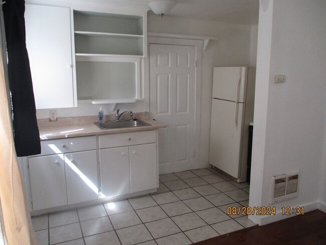 Building Photo - MARQ1