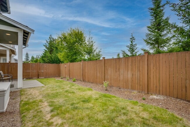 Building Photo - 3 Bed/ 2.5 Bath, Two-Story Home in North C...