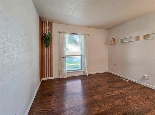 Building Photo - 7306 Oakmore Dr