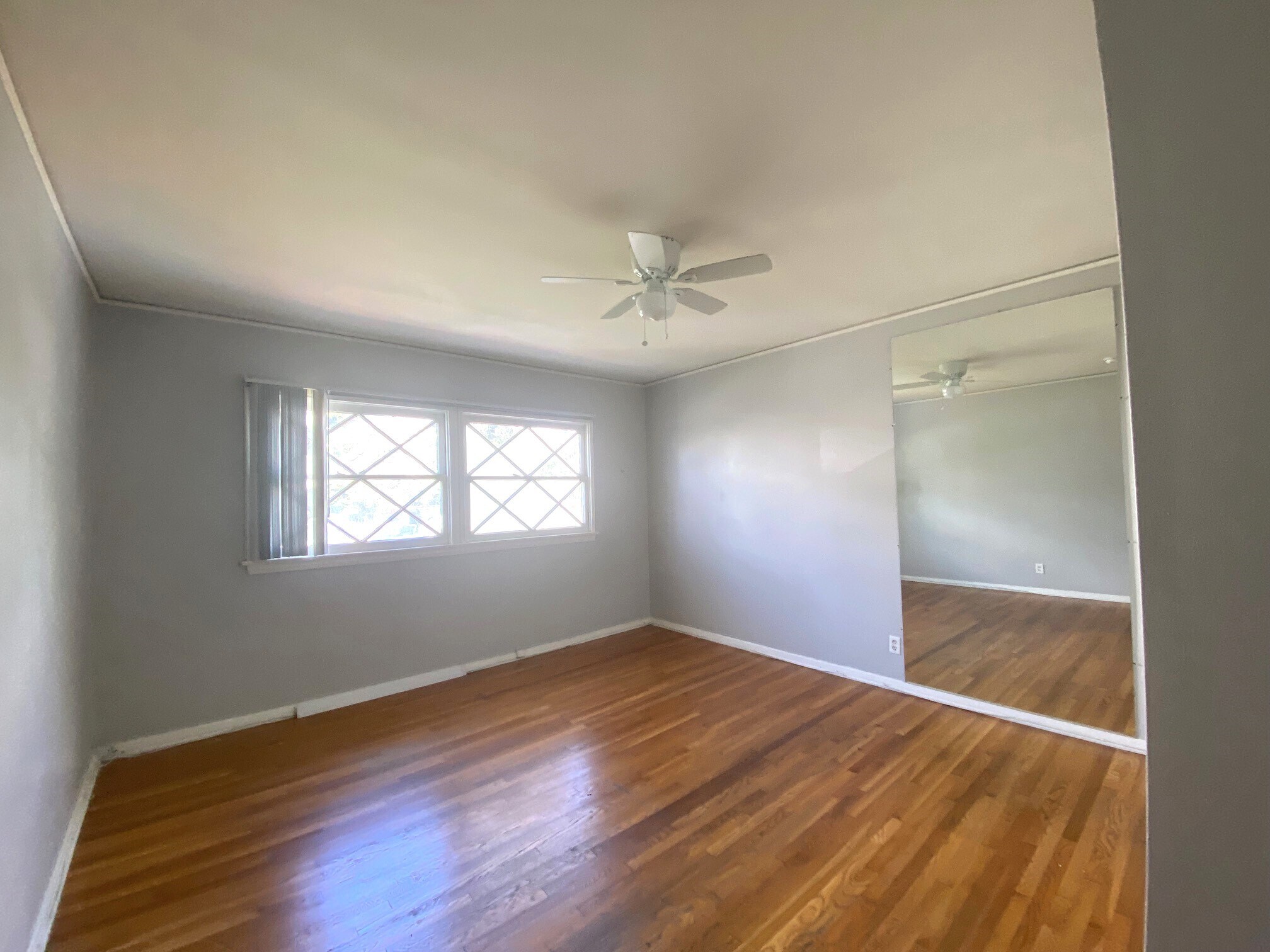 Building Photo - 10682 Kinnard Ave