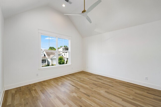 Building Photo - Beautiful home in The Nations!  4 bedrooms and 3 bathrooms in well sought after area.