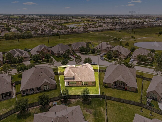 Building Photo - 9338 Taylor Cliff Ln