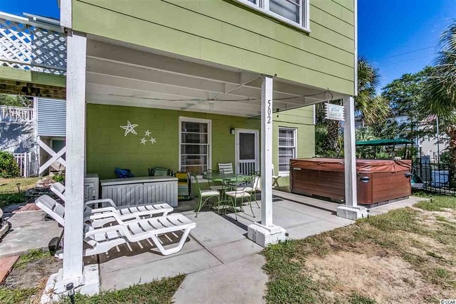 Building Photo - 502 16th Ave S