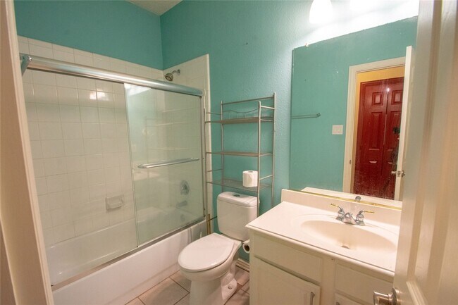 Building Photo - 1309 Rosebrook Dr