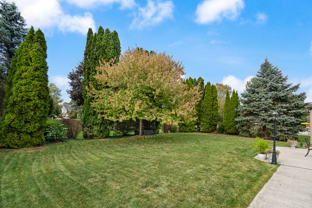 Building Photo - 1574 Devonshire Dr