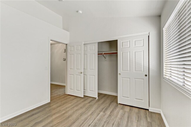 Building Photo - 3781 White Peppermint Dr