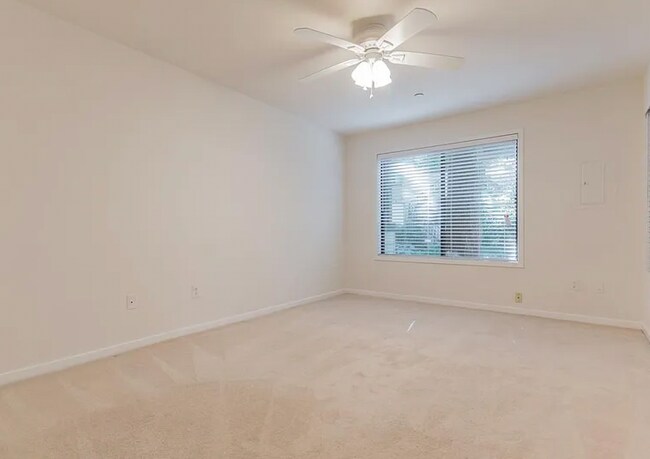 Building Photo - 9960 Hellingly Pl