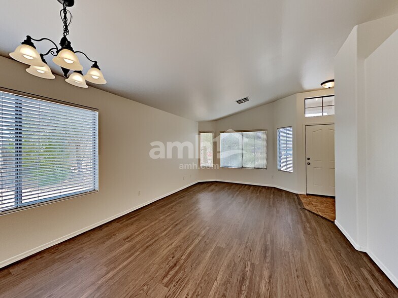 Building Photo - 9910 W Atlantis Way