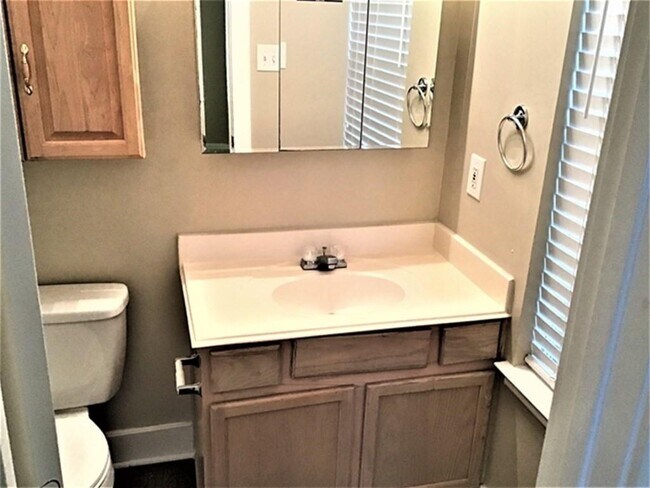 Building Photo - 18722 Atasca Oaks Dr