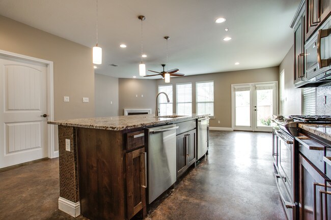 Building Photo - 3141 Greene Ave