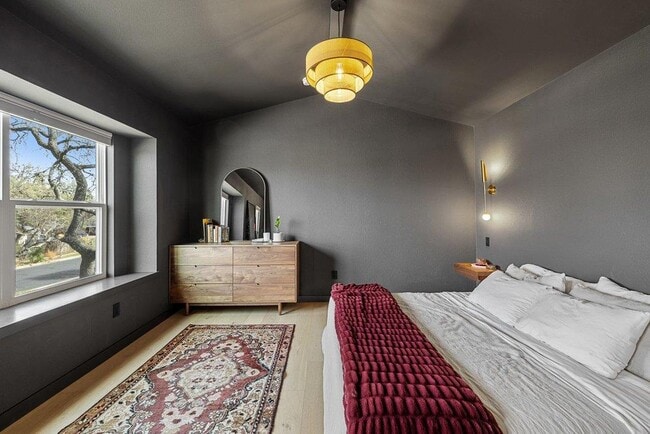 Building Photo - 8202 Cache Dr