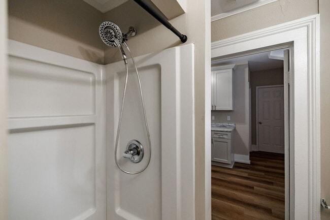 Building Photo - 185 Bloomfield St