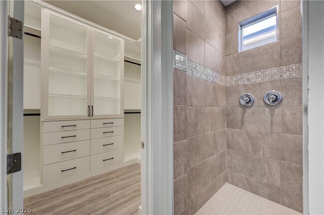 Building Photo - 6020 Langreo Ln