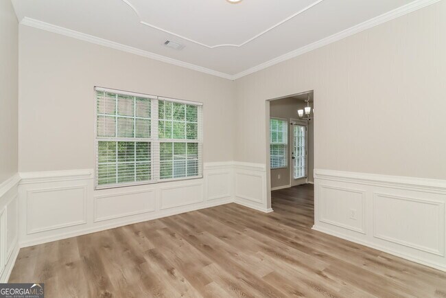Building Photo - 450 Boxelder Rd